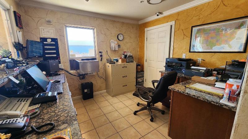 Benbrook Inn & Suites image