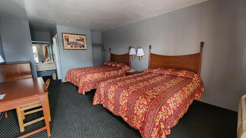 Benbrook Inn & Suites image