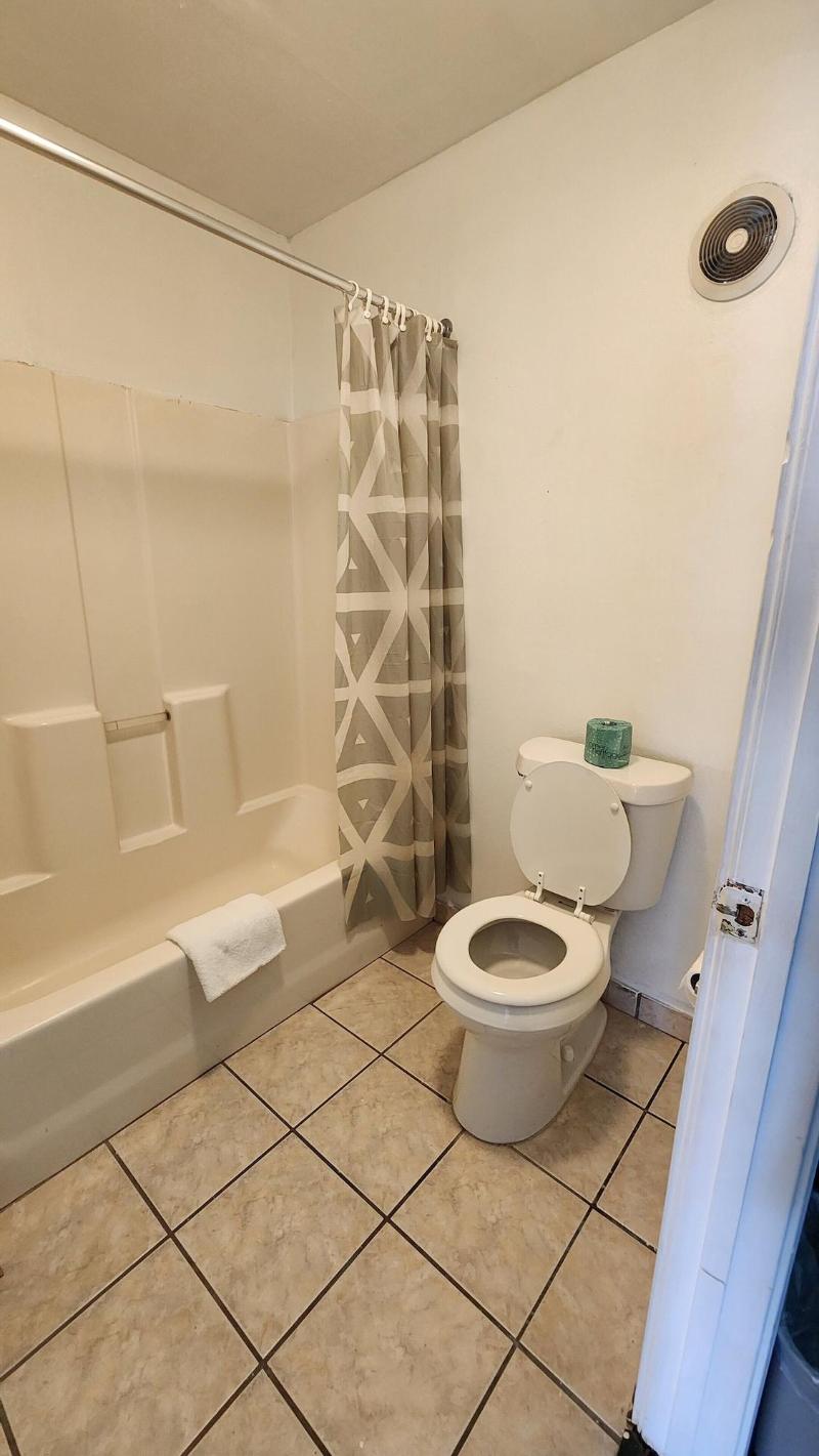 Benbrook Inn & Suites image