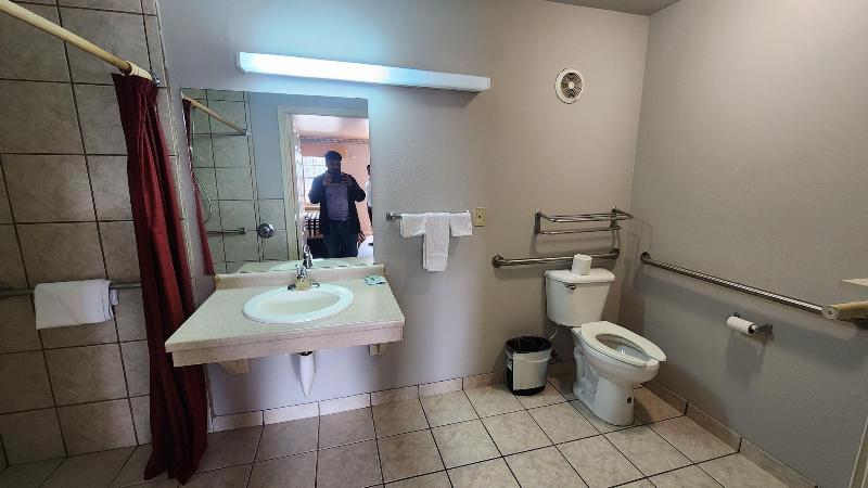 Benbrook Inn & Suites image