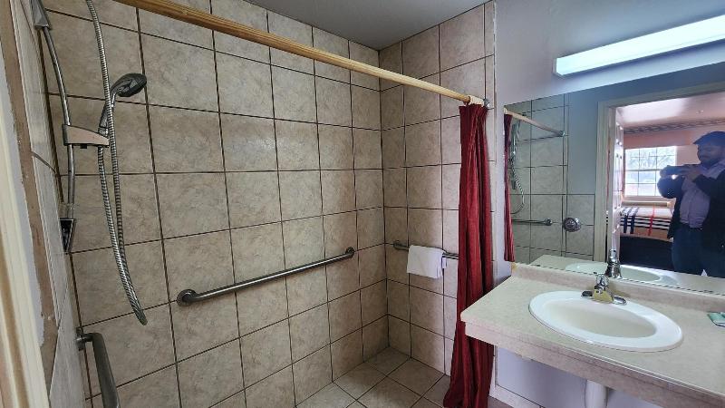 Benbrook Inn & Suites image
