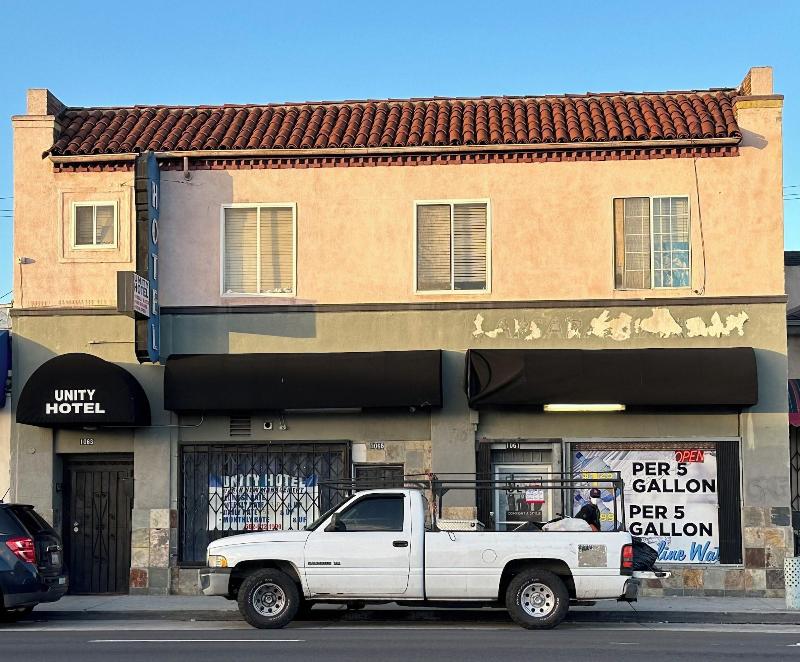 Unity Hotel - No Parking & Rooms Are Upstairs image