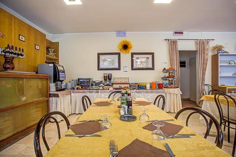 Hotel Tiziana image