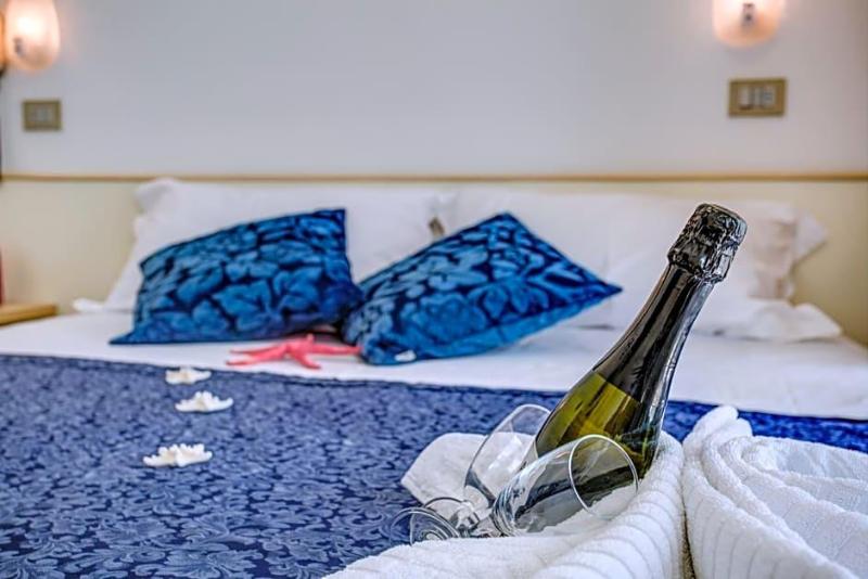Hotel Tiziana image