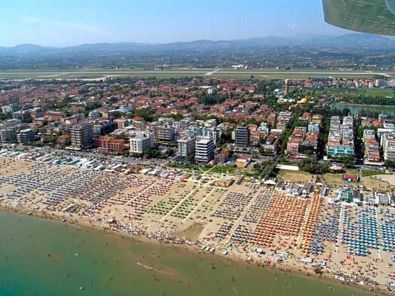 Hotel Tiziana image