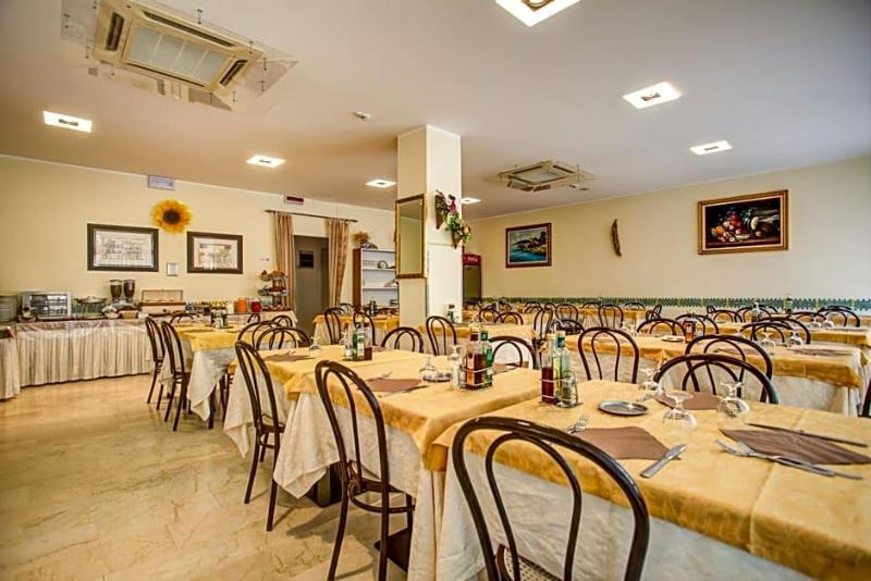 Hotel Tiziana image