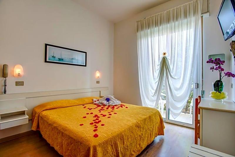 Hotel Tiziana image