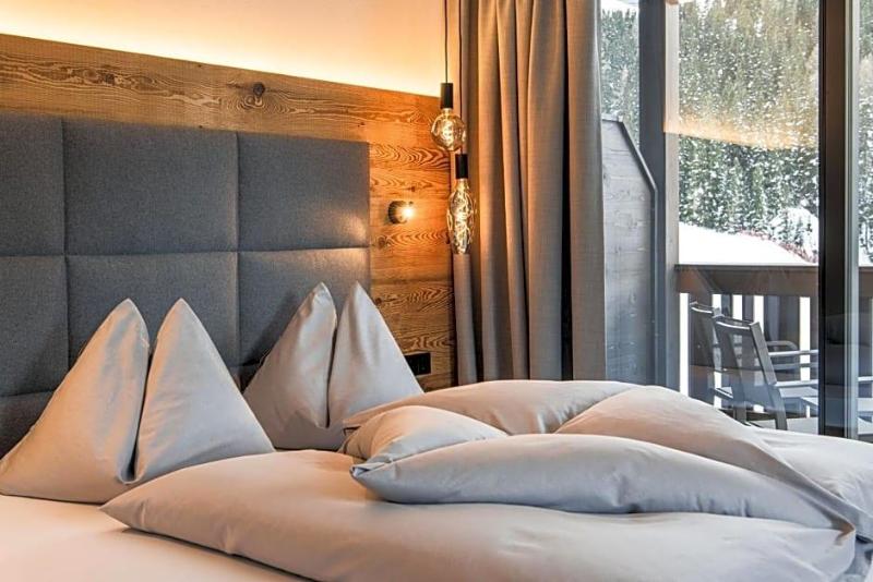 Hotel Wolf image