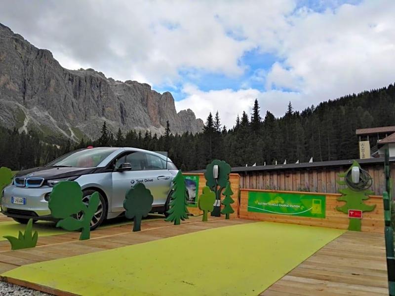 Hotel Wolf image