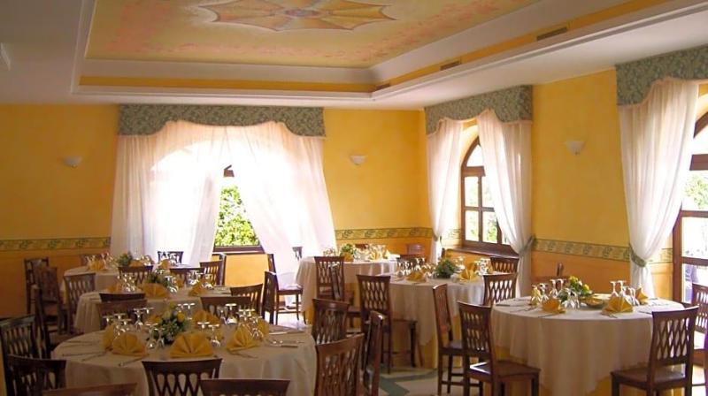 Hotel Del Sole — general view