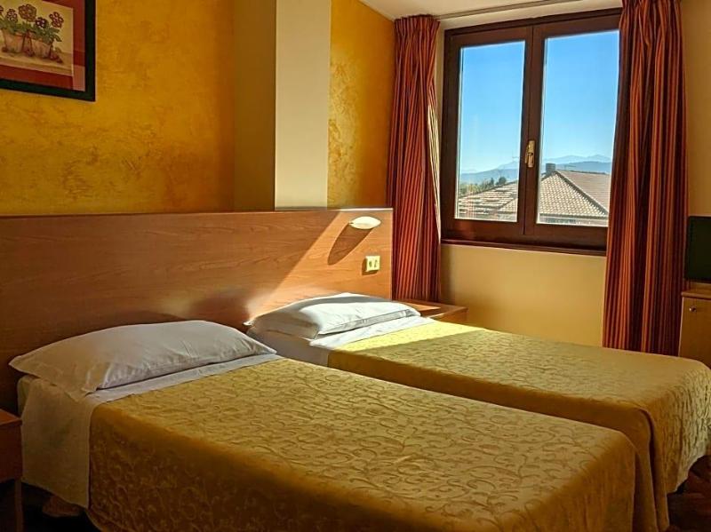 Hotel Del Sole image