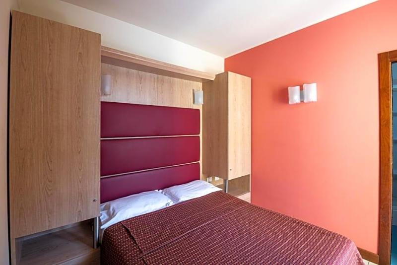 Hotel Mondial image