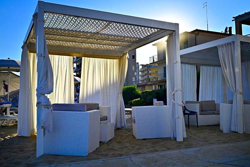 Hotel Mondial image