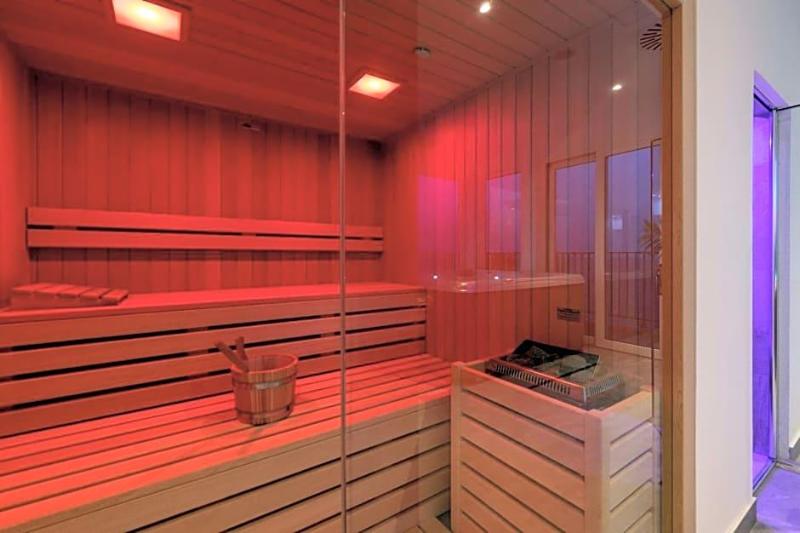 Hotel Mondial image