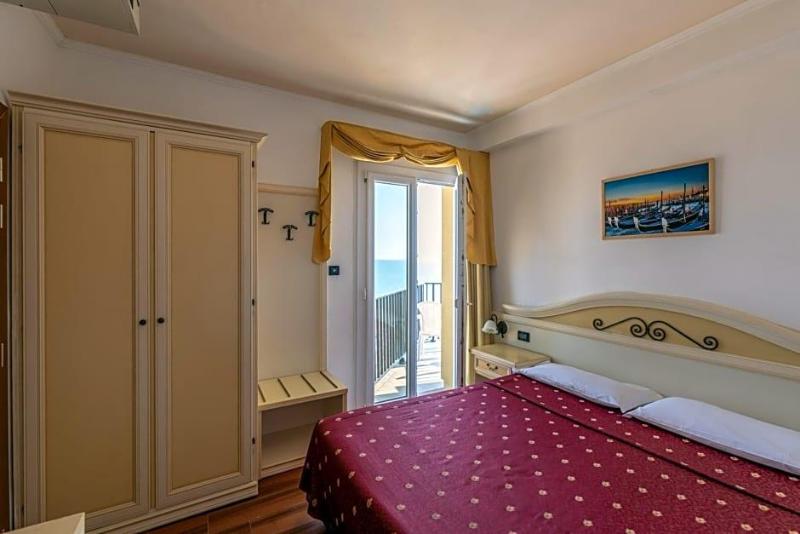 Hotel Mondial image