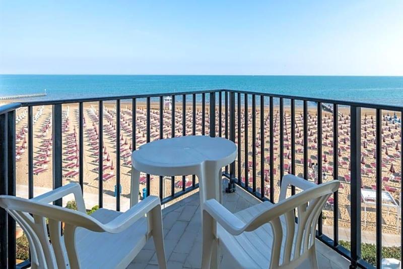 Hotel Mondial image