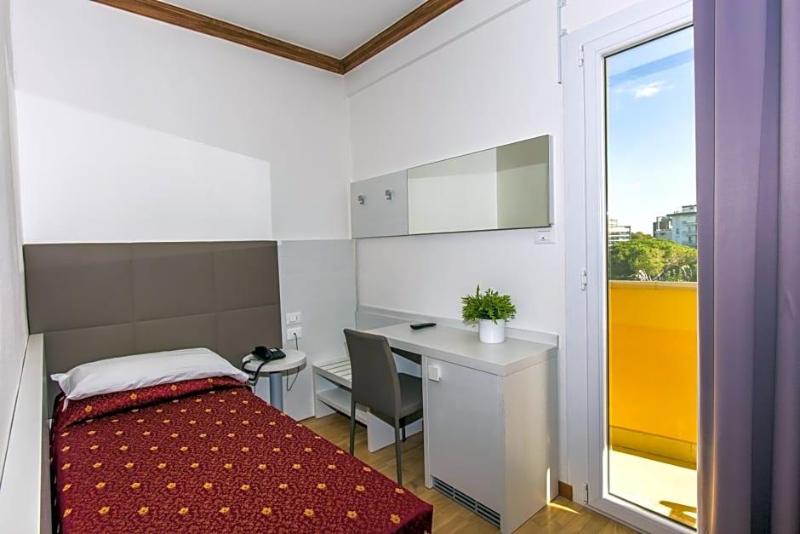 Hotel Mondial image