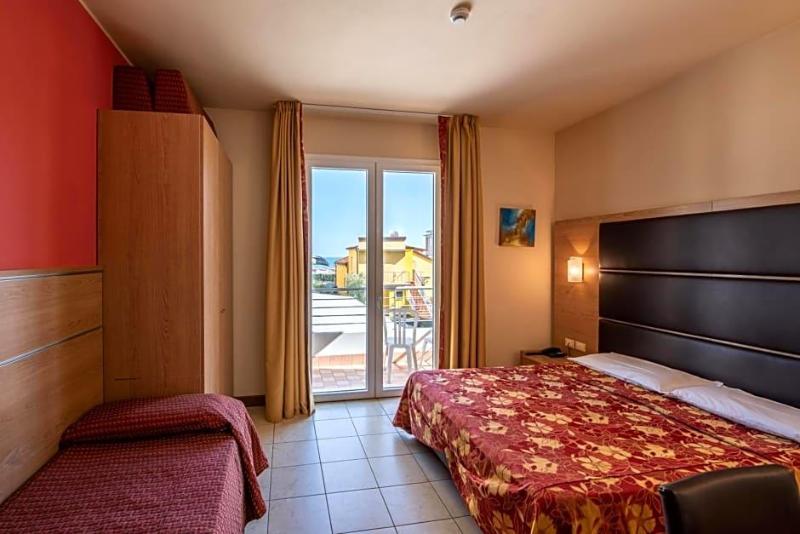 Hotel Mondial image