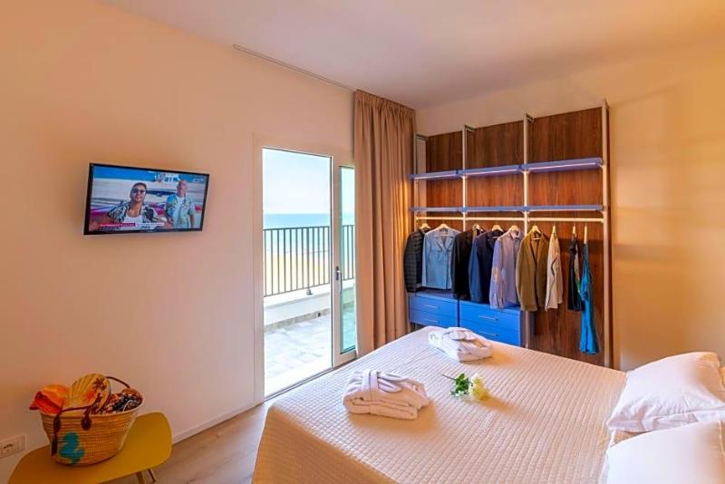 Hotel Mondial image