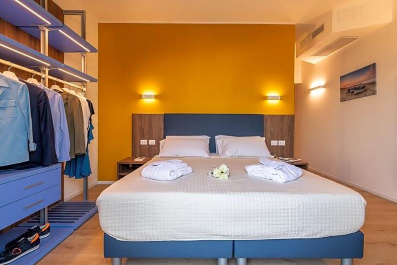 Hotel Mondial image