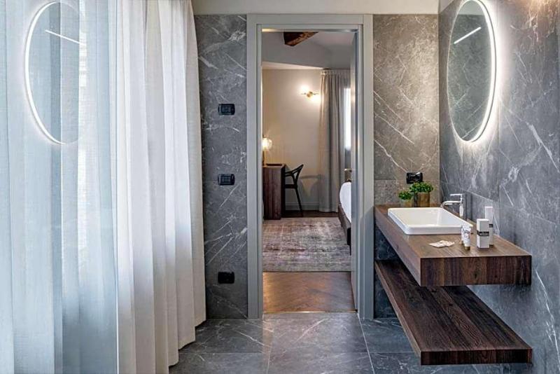 Porta Altinia Suites image