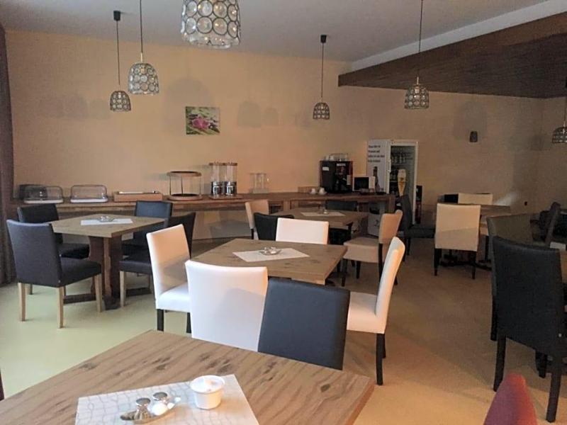 Hotel M&s Garni image