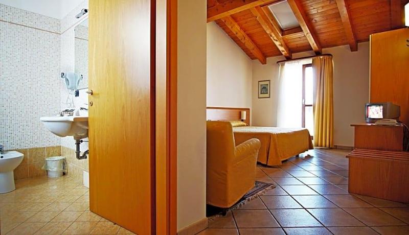 Hotel Alla Nave image