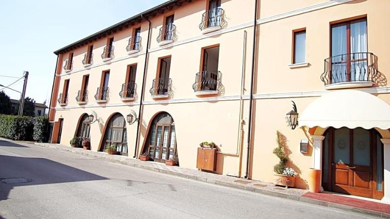 Hotel Alla Nave image
