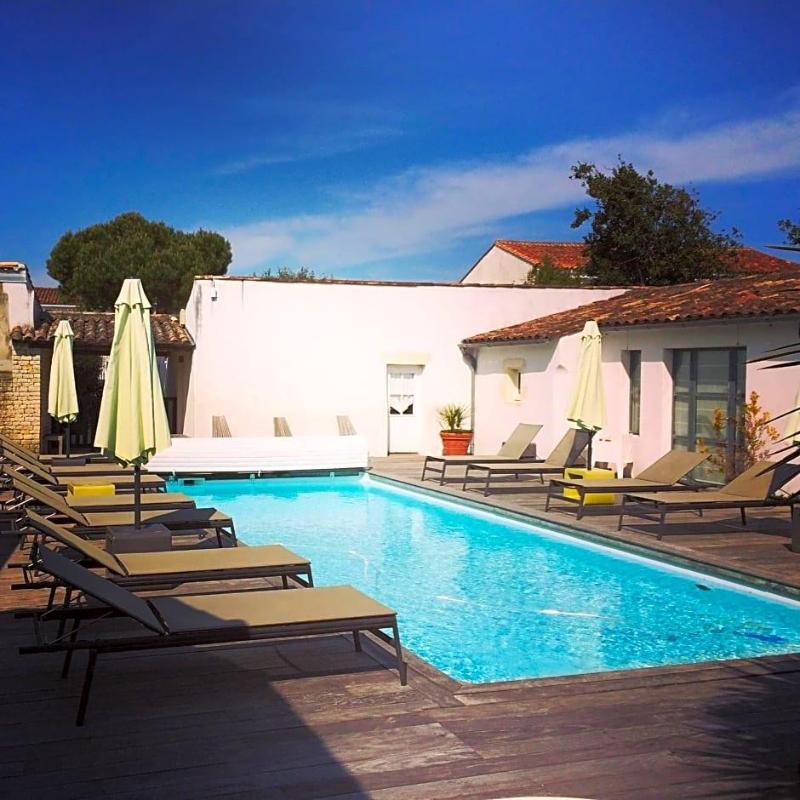 Hotel L Ocv An image