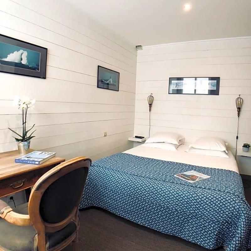 Hotel L Ocv An image