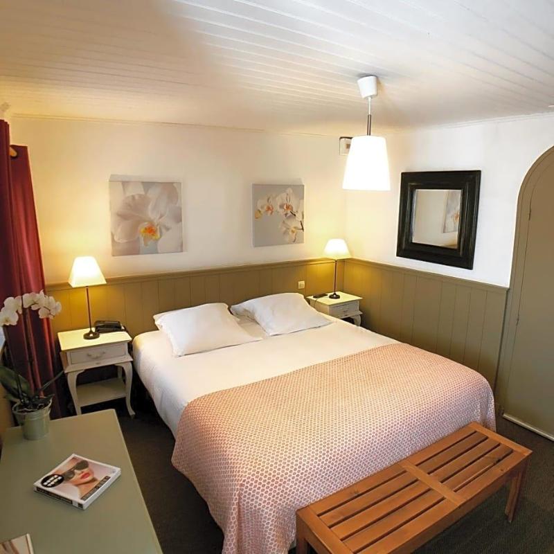 Hotel L Ocv An image