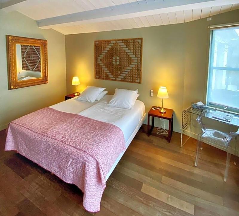 Hotel L Ocv An image