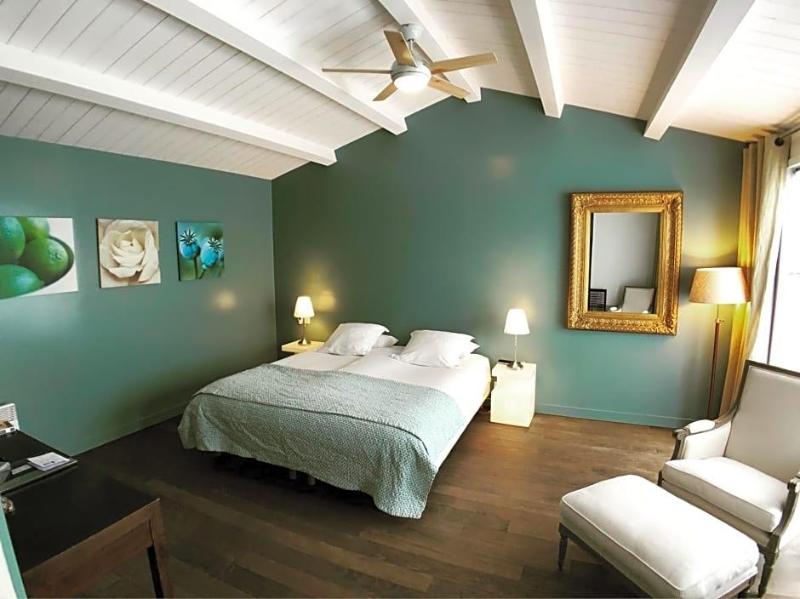 Hotel L Ocv An image