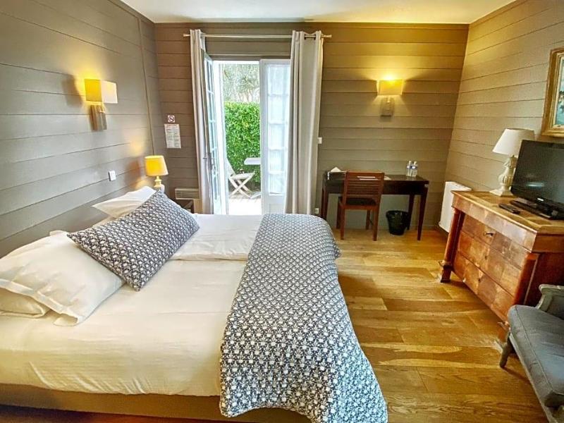 Hotel L Ocv An image