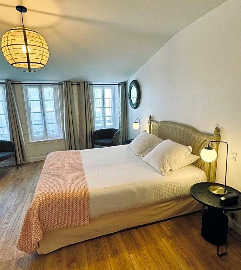 Hotel L Ocv An image