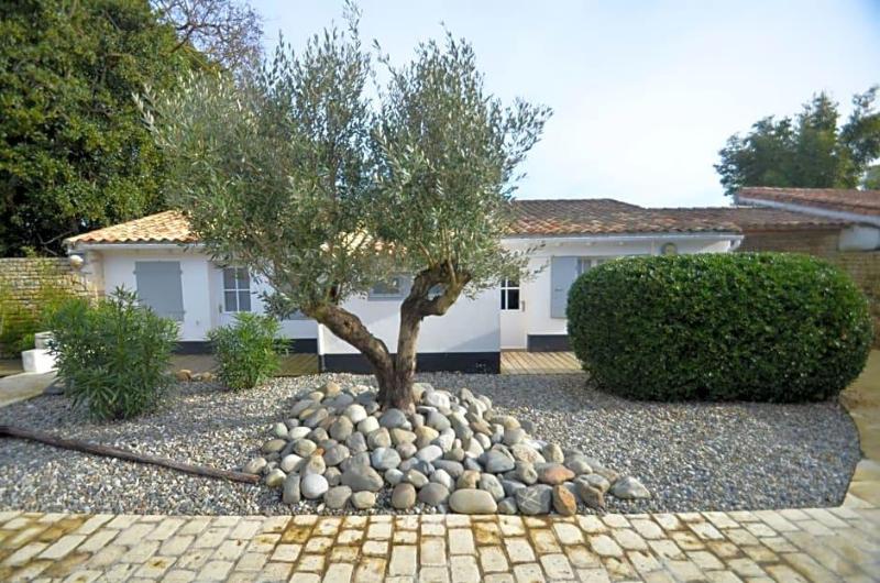 Hotel L Ocv An image