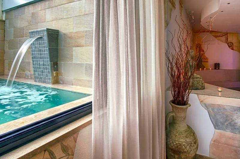 Hotel Caesar Residence & Spa image