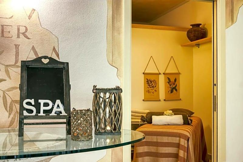 Hotel Caesar Residence & Spa image
