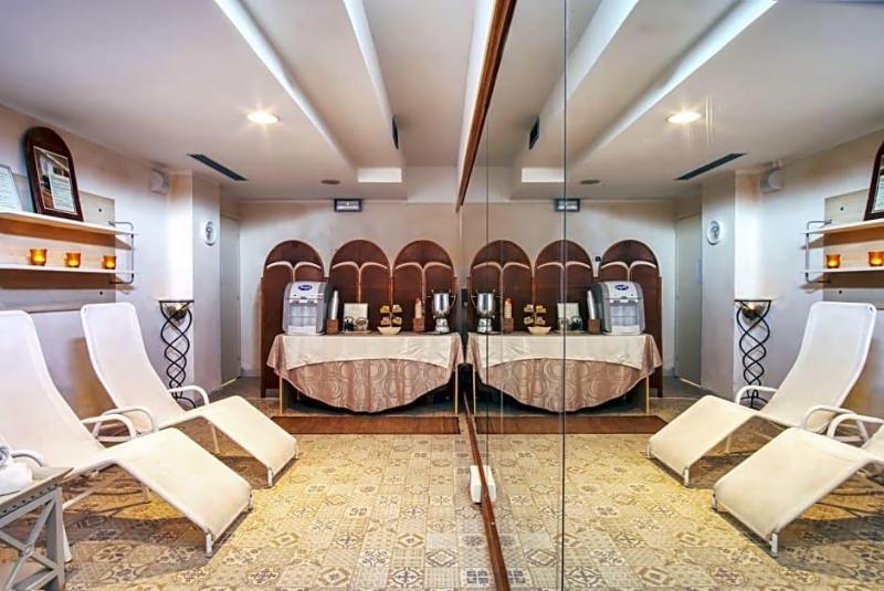 Hotel Caesar Residence & Spa image