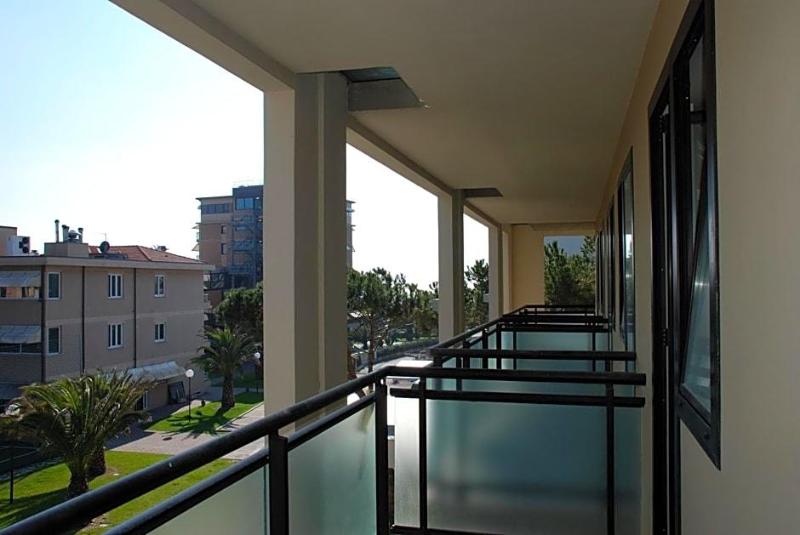 Hotel Caesar Residence & Spa image