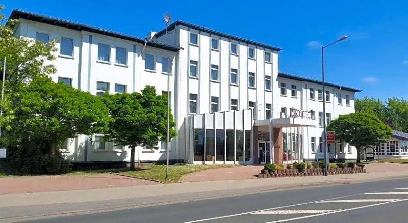 Hotel Bitterfelder Hof Mongoo Gmbh image