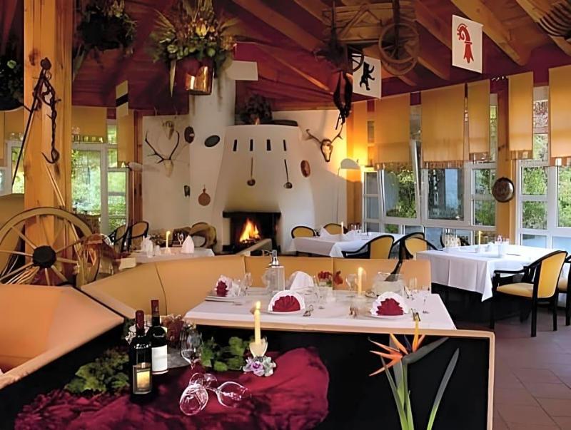 Hotel Bitterfelder Hof Mongoo Gmbh image