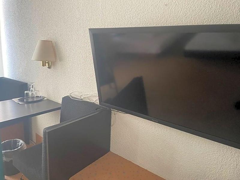 Hotel Bitterfelder Hof Mongoo Gmbh image