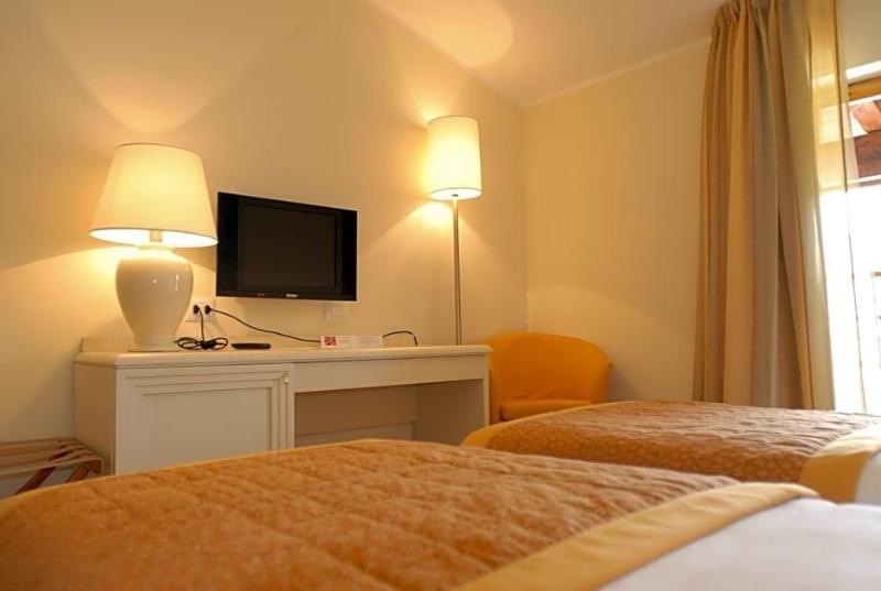 Park Hotel Olimpia image