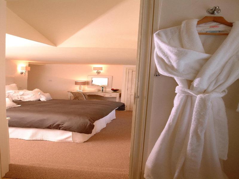Lugger Hotel image