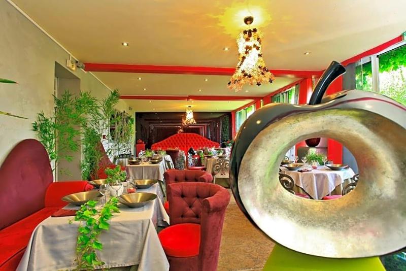 Hostellerie Saint Jacques image