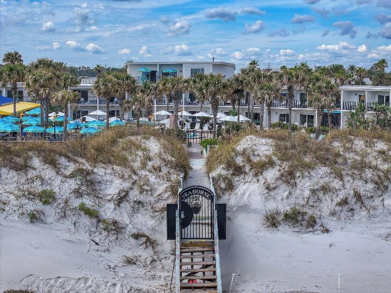 Seahorse Oceanfront Inn
