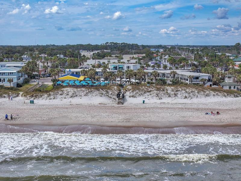 Seahorse Oceanfront Inn — photo 31