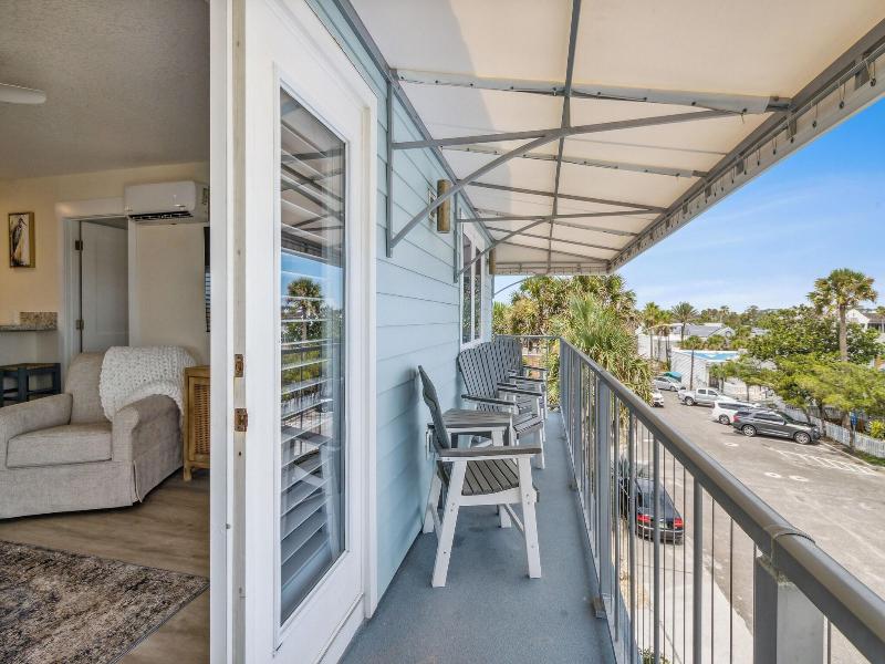 Seahorse Oceanfront Inn — photo 41
