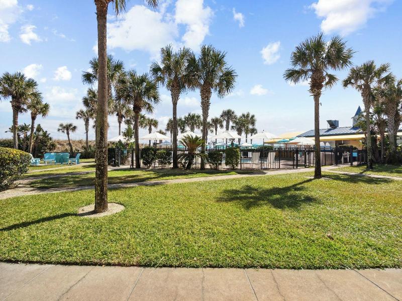 Seahorse Oceanfront Inn — photo 46